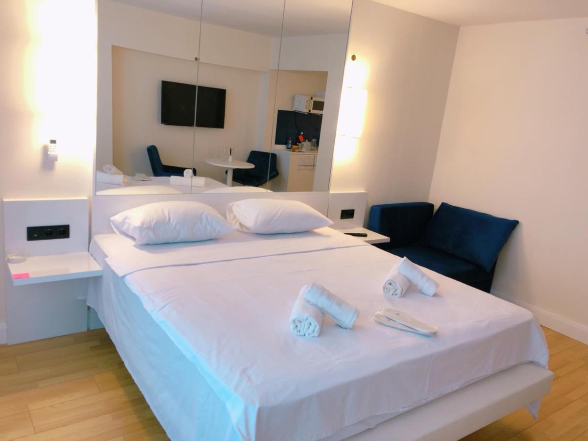 Apart Twin Lola Batumi Exterior foto
